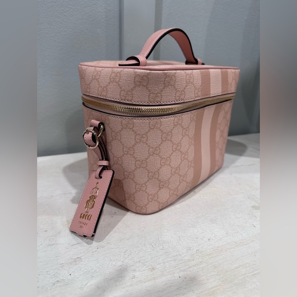 Gucci Toiletry Case - Picture 11 of 11